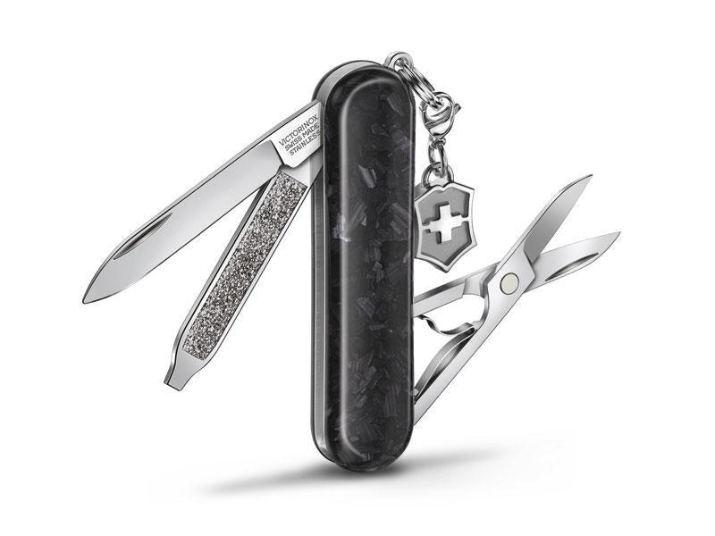 Couteau victorinox classic fibre de carbone brillant 58mm